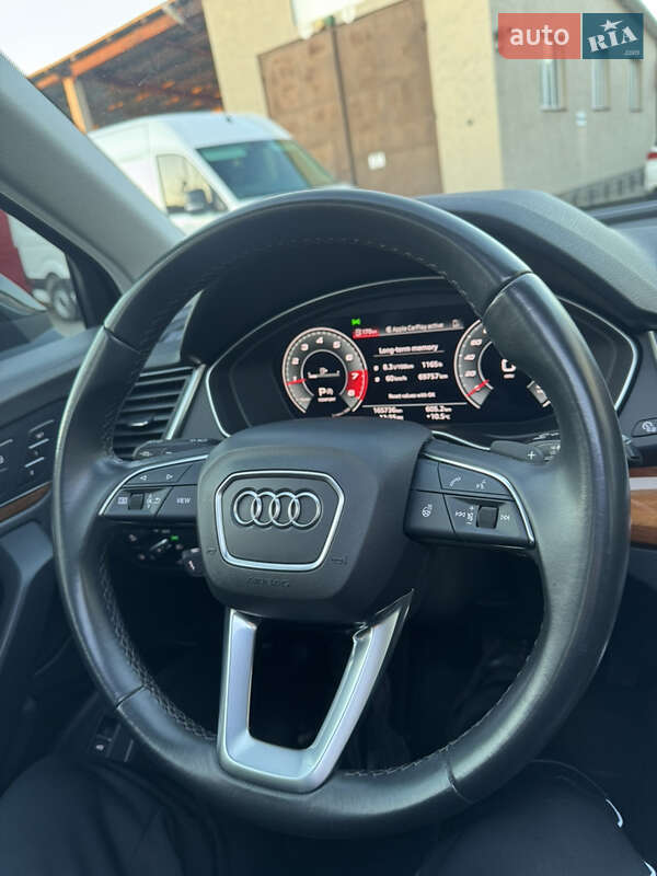 Позашляховик / Кросовер Audi Q5 2021 в Володимирі