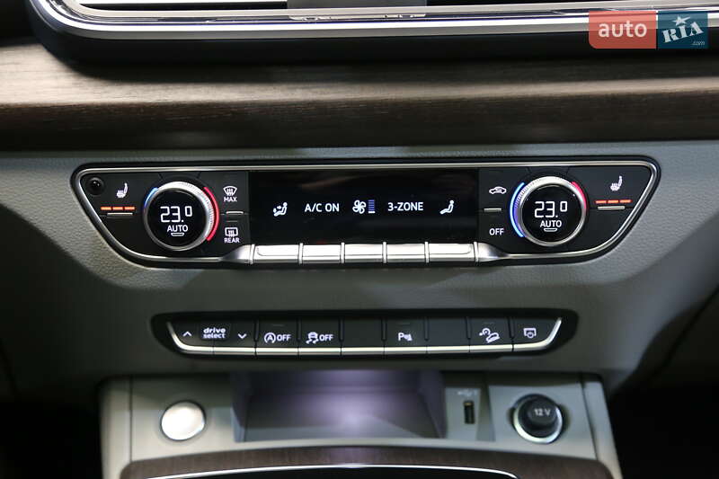 Позашляховик / Кросовер Audi Q5 2024 в Києві