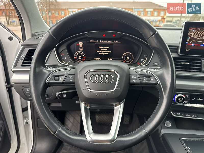 Внедорожник / Кроссовер Audi Q5 2017 в Сумах