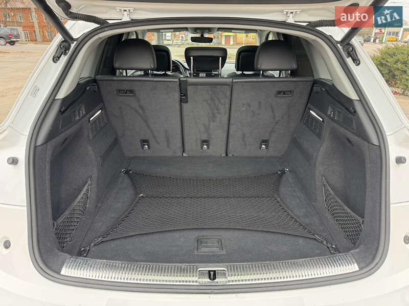 Внедорожник / Кроссовер Audi Q5 2017 в Сумах