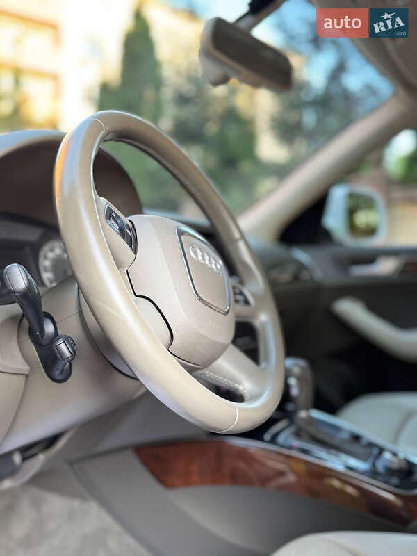 Внедорожник / Кроссовер Audi Q5 2012 в Тернополе