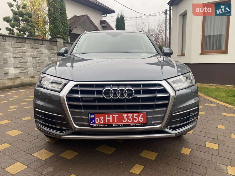 Позашляховик / Кросовер Audi Q5 2017 в Рівному