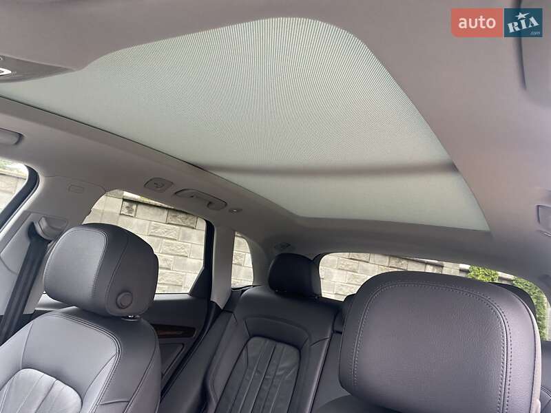 Позашляховик / Кросовер Audi Q5 2017 в Рівному