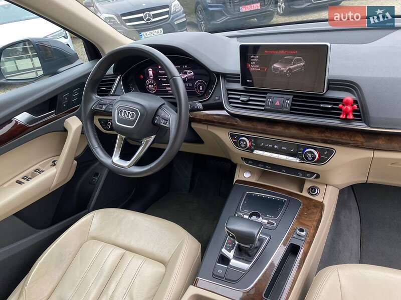 Позашляховик / Кросовер Audi Q5 2017 в Львові фото 10 Позашляховик / Кросовер Audi Q5 2017 в Львові