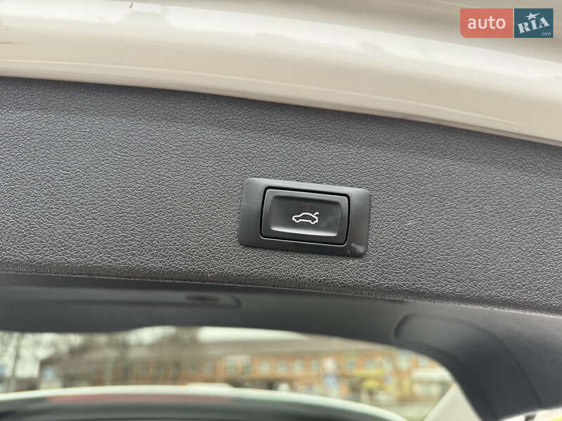 Позашляховик / Кросовер Audi Q5 2016 в Сумах