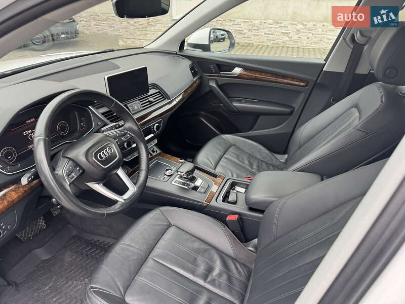 Позашляховик / Кросовер Audi Q5 2017 в Луцьку фото 20 Позашляховик / Кросовер Audi Q5 2017 в Луцьку