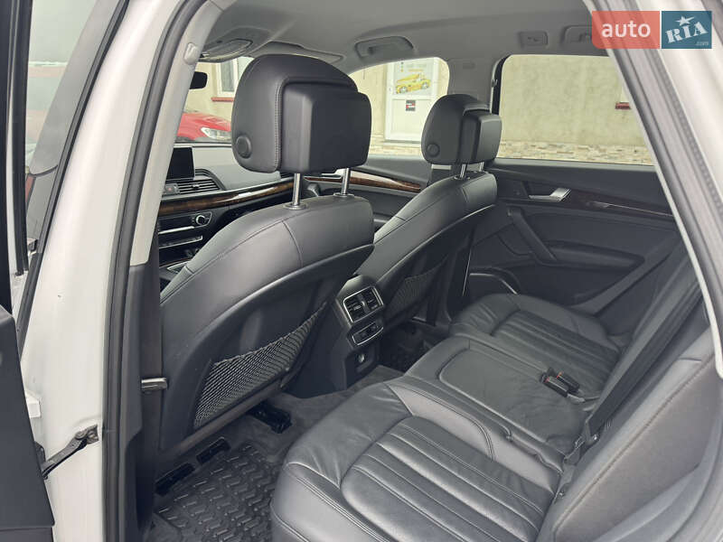 Позашляховик / Кросовер Audi Q5 2017 в Луцьку фото 30 Позашляховик / Кросовер Audi Q5 2017 в Луцьку