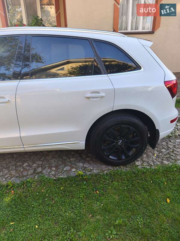 Внедорожник / Кроссовер Audi Q5 2014 в Тысменице