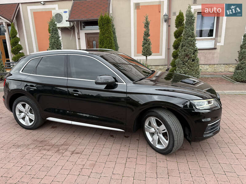 Внедорожник / Кроссовер Audi Q5 2019 в Стрые