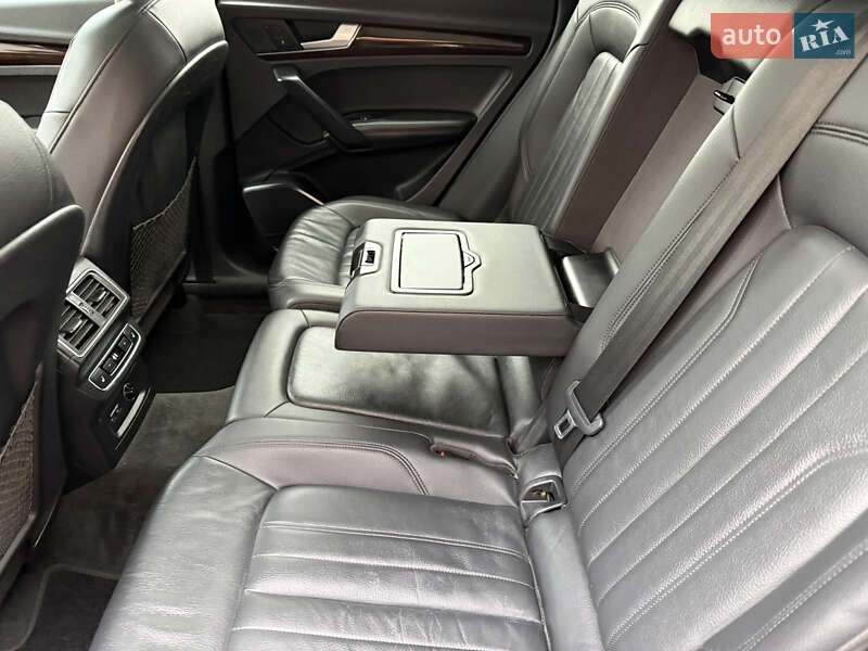 Внедорожник / Кроссовер Audi Q5 2019 в Стрые