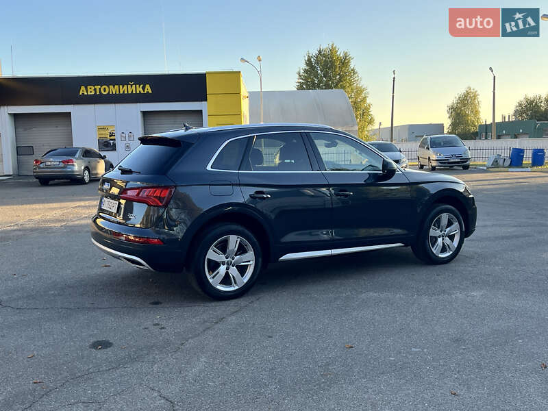 Позашляховик / Кросовер Audi Q5 2017 в Василькові