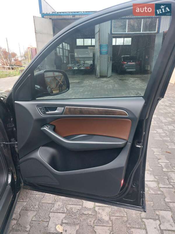 Внедорожник / Кроссовер Audi Q5 2013 в Луцке