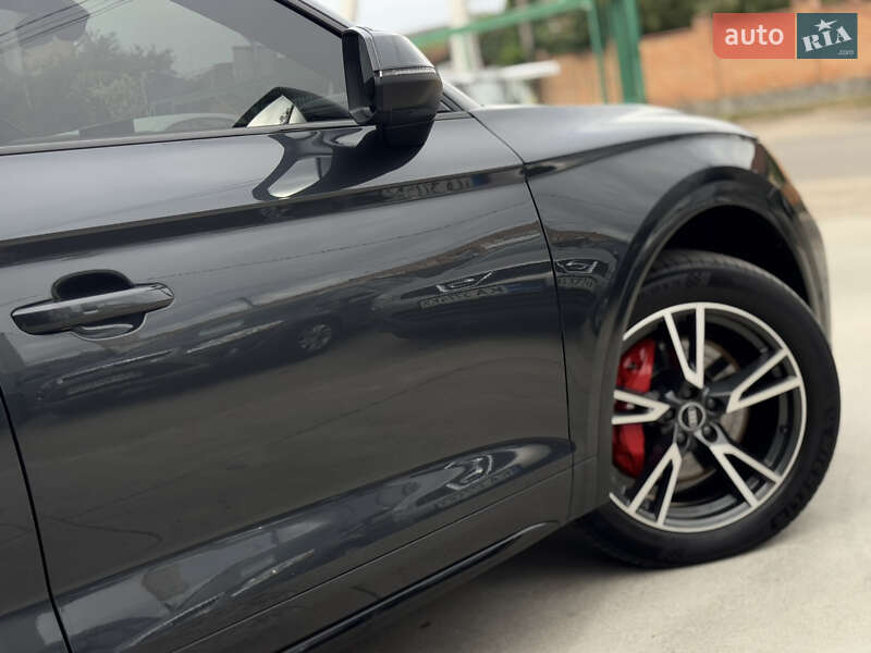 Внедорожник / Кроссовер Audi Q5 2021 в Бердичеве