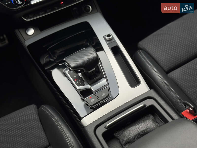 Внедорожник / Кроссовер Audi Q5 2021 в Бердичеве