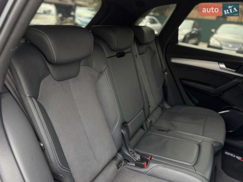 Внедорожник / Кроссовер Audi Q5 2021 в Бердичеве