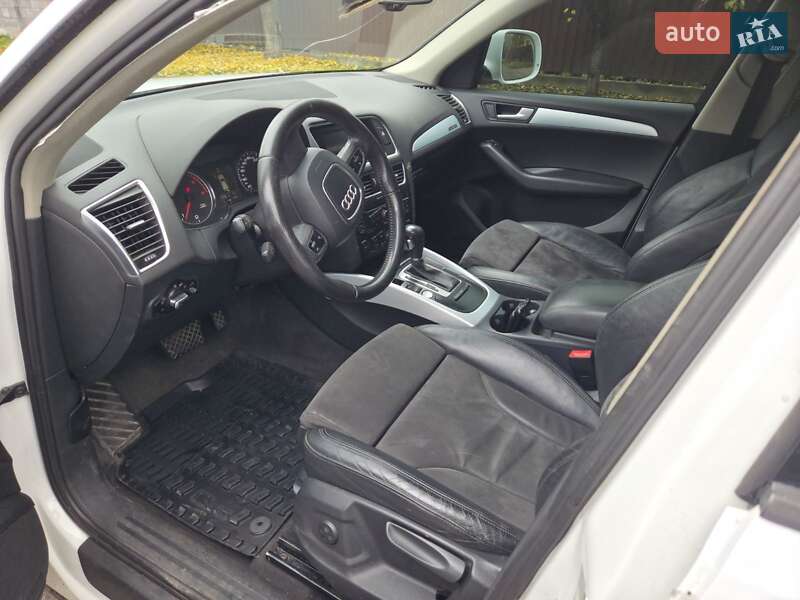 Внедорожник / Кроссовер Audi Q5 2011 в Киеве
