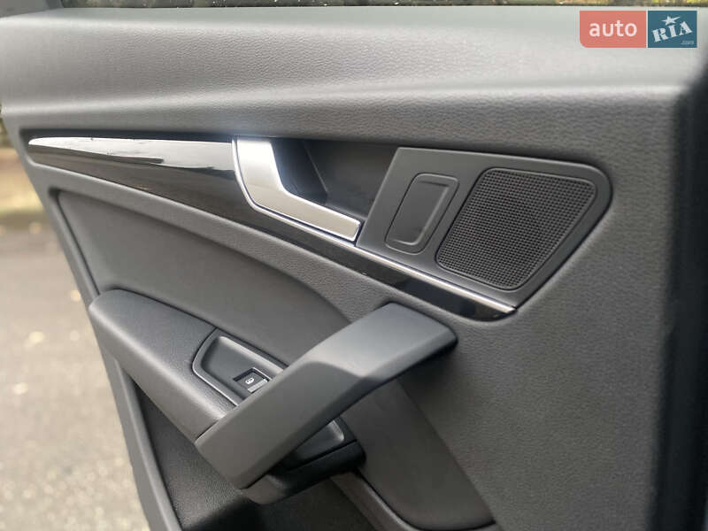 Позашляховик / Кросовер Audi Q5 2020 в Києві фото 15 Позашляховик / Кросовер Audi Q5 2020 в Києві