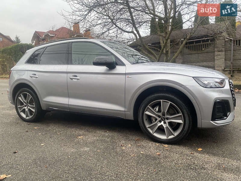 Позашляховик / Кросовер Audi Q5 2020 в Києві фото 18 Позашляховик / Кросовер Audi Q5 2020 в Києві
