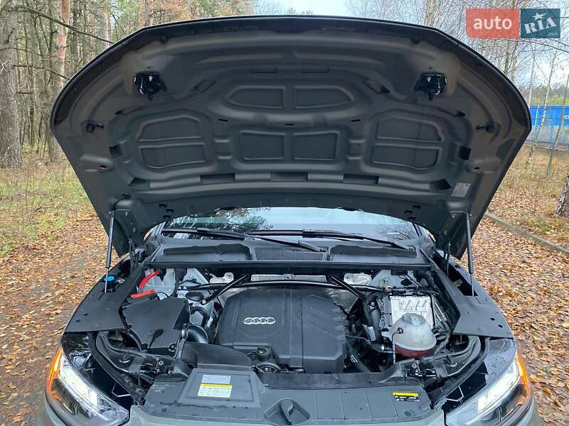 Внедорожник / Кроссовер Audi Q5 2022 в Киеве