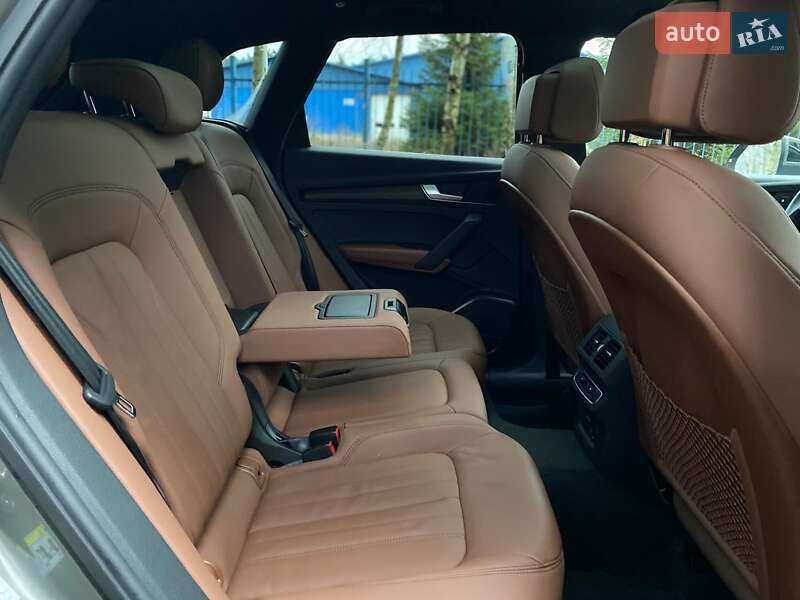 Внедорожник / Кроссовер Audi Q5 2022 в Киеве