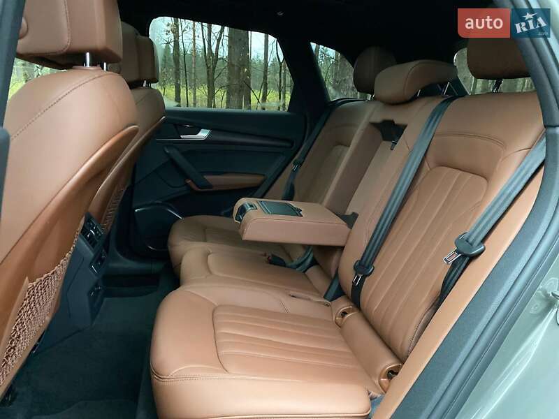 Внедорожник / Кроссовер Audi Q5 2022 в Киеве