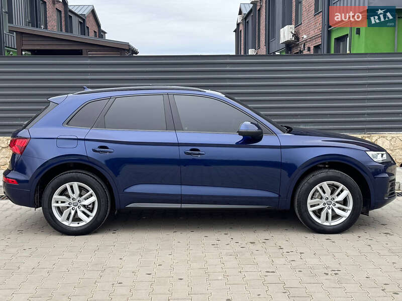 Внедорожник / Кроссовер Audi Q5 2020 в Тернополе