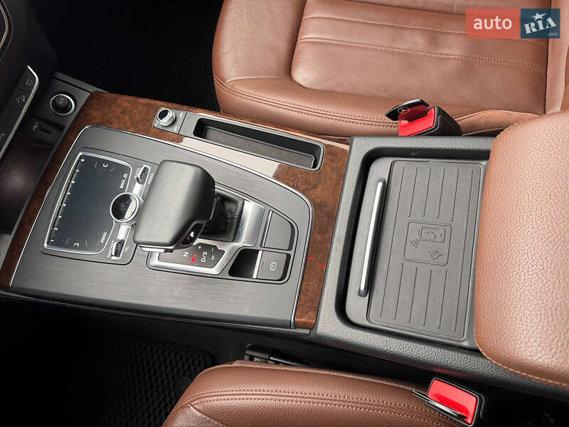 Внедорожник / Кроссовер Audi Q5 2020 в Тернополе