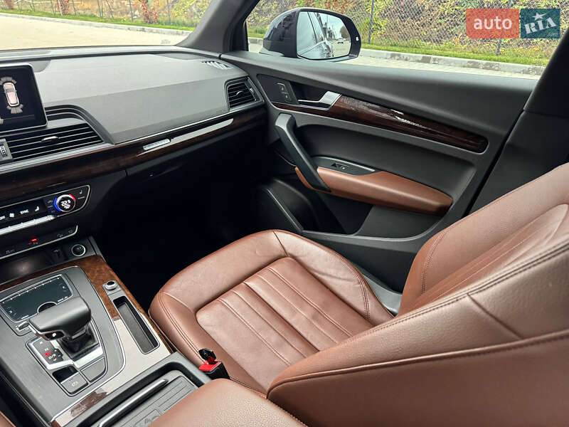 Внедорожник / Кроссовер Audi Q5 2020 в Тернополе