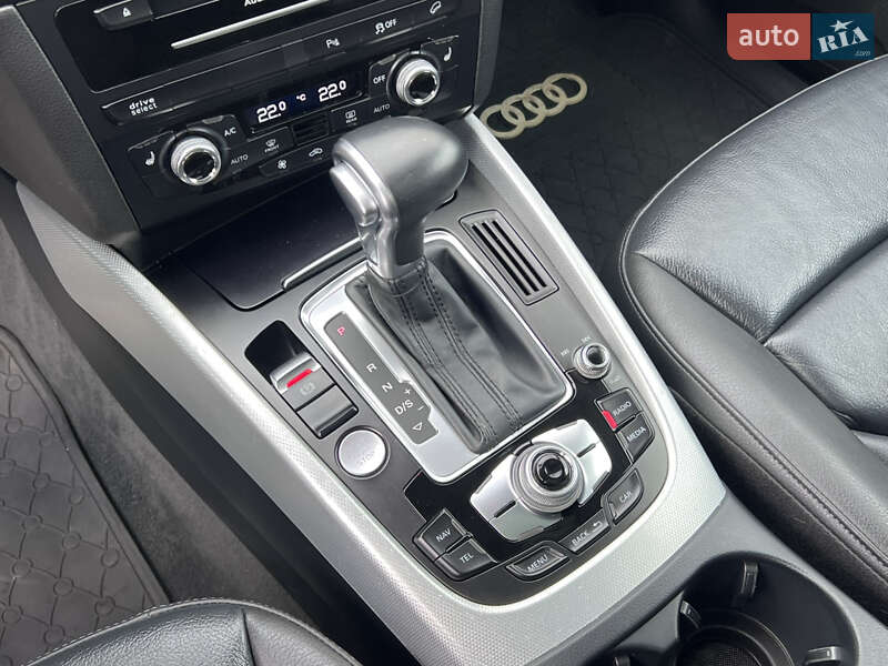 Внедорожник / Кроссовер Audi Q5 2016 в Нововолынске