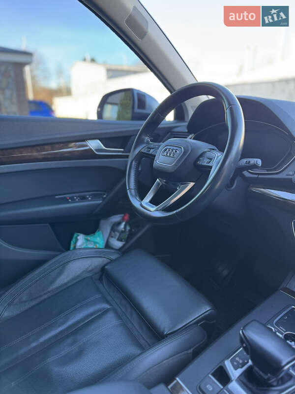 Позашляховик / Кросовер Audi Q5 2018 в Стрию