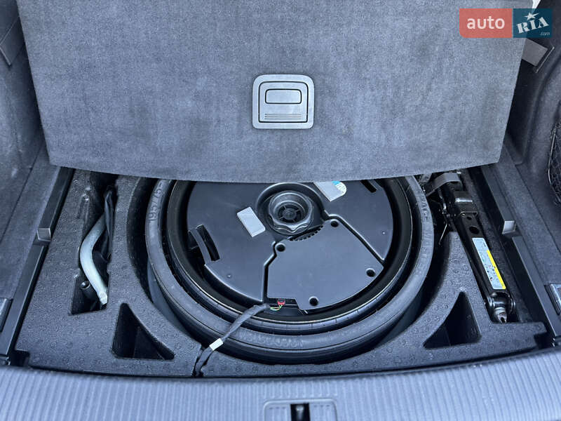 Позашляховик / Кросовер Audi Q5 2018 в Стрию