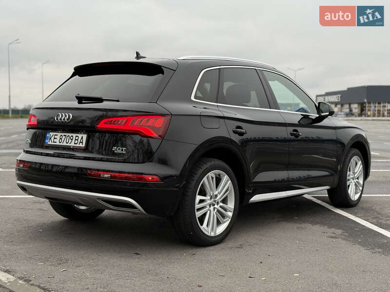 Позашляховик / Кросовер Audi Q5 2018 в Дніпрі