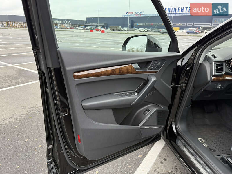 Позашляховик / Кросовер Audi Q5 2018 в Дніпрі