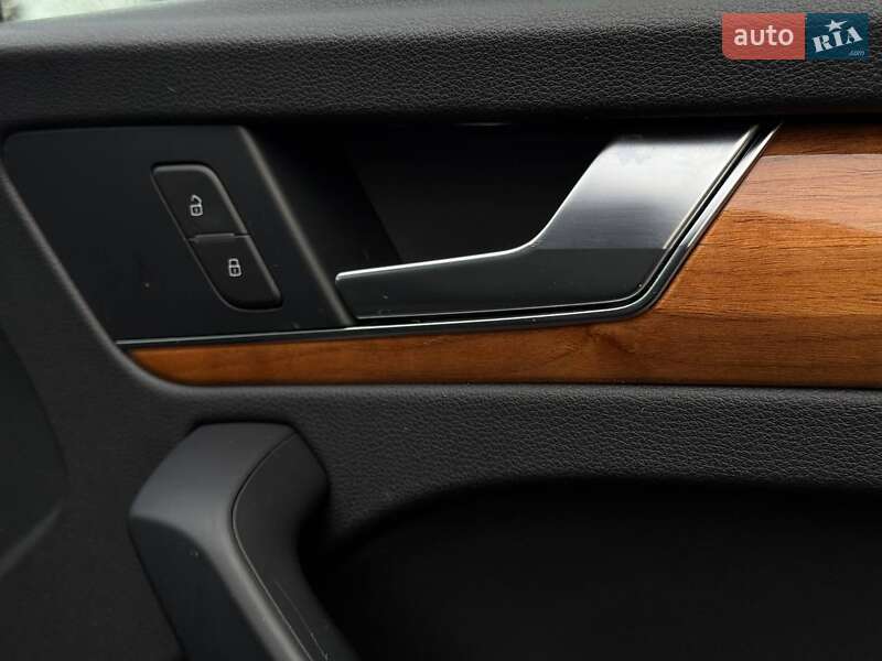 Позашляховик / Кросовер Audi Q5 2020 в Рівному