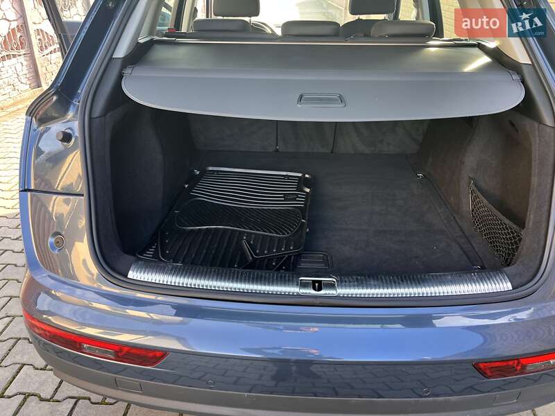 Позашляховик / Кросовер Audi Q5 2018 в Луцьку