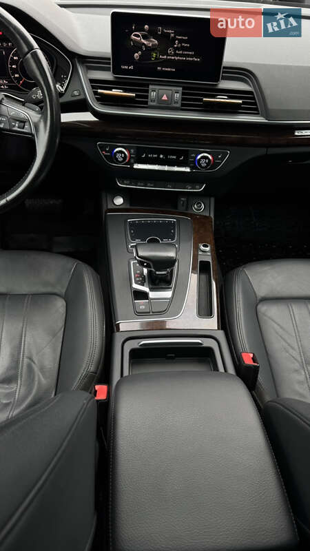 Позашляховик / Кросовер Audi Q5 2018 в Києві фото 13 Позашляховик / Кросовер Audi Q5 2018 в Києві