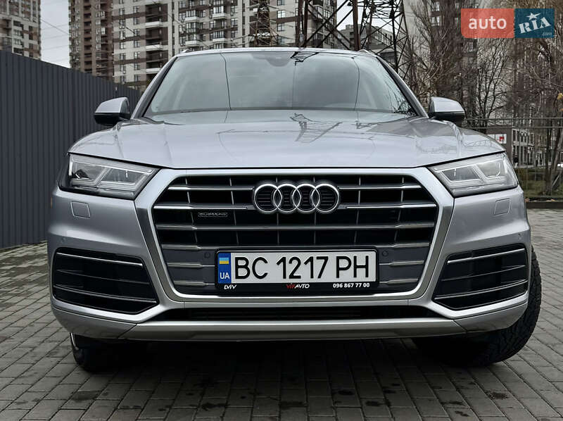 Позашляховик / Кросовер Audi Q5 2018 в Києві фото 27 Позашляховик / Кросовер Audi Q5 2018 в Києві