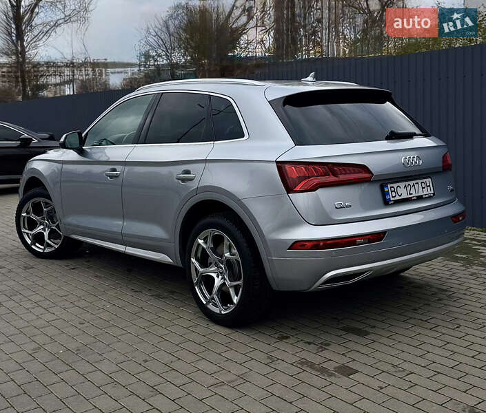 Позашляховик / Кросовер Audi Q5 2018 в Києві фото 33 Позашляховик / Кросовер Audi Q5 2018 в Києві