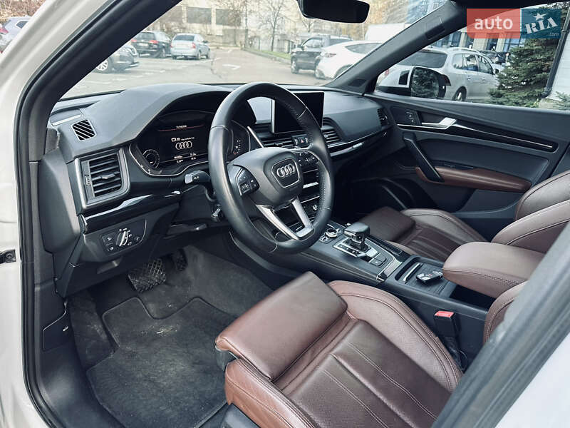 Внедорожник / Кроссовер Audi Q5 2018 в Киеве