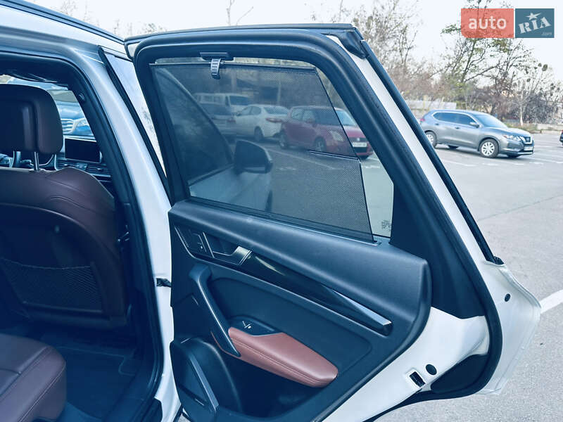 Внедорожник / Кроссовер Audi Q5 2018 в Киеве