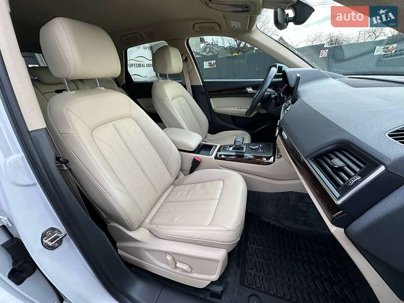 Позашляховик / Кросовер Audi Q5 2020 в Львові фото 22 Позашляховик / Кросовер Audi Q5 2020 в Львові