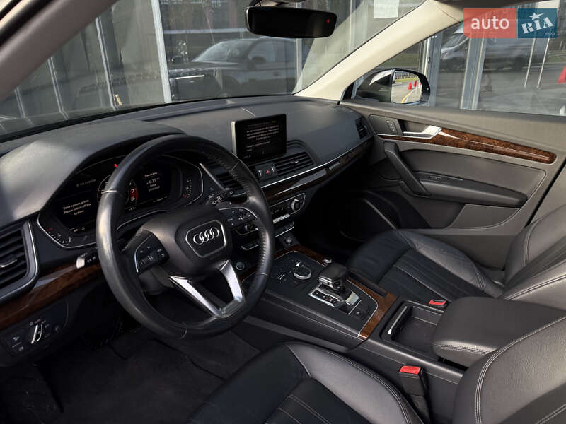 Позашляховик / Кросовер Audi Q5 2017 в Києві