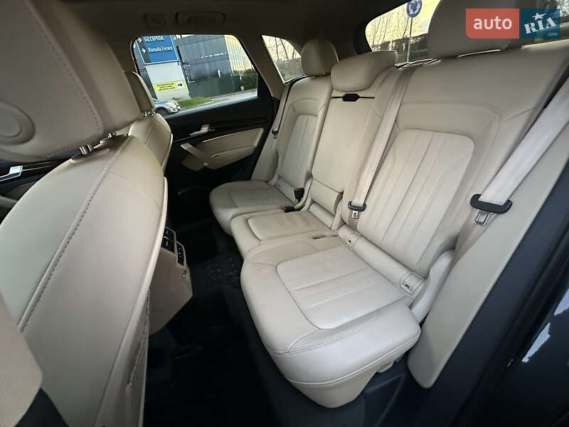 Позашляховик / Кросовер Audi Q5 2018 в Києві