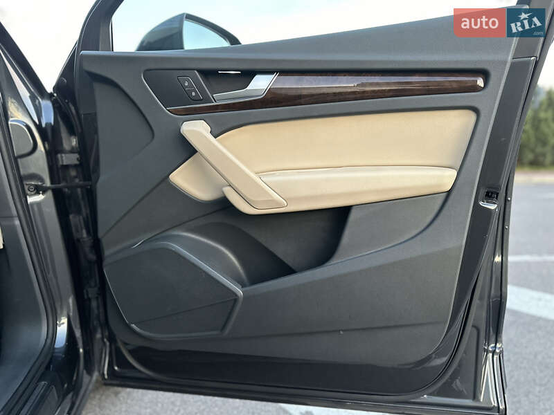 Позашляховик / Кросовер Audi Q5 2018 в Києві