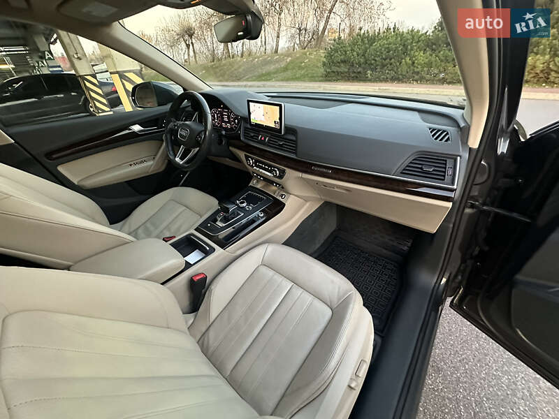 Позашляховик / Кросовер Audi Q5 2018 в Києві