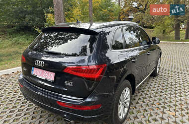 Позашляховик / Кросовер Audi Q5 2016 в Бучі
