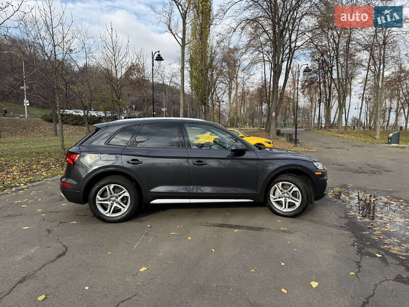 Внедорожник / Кроссовер Audi Q5 2018 в Киеве