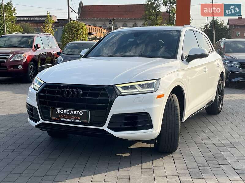 Позашляховик / Кросовер Audi Q5 2017 в Львові