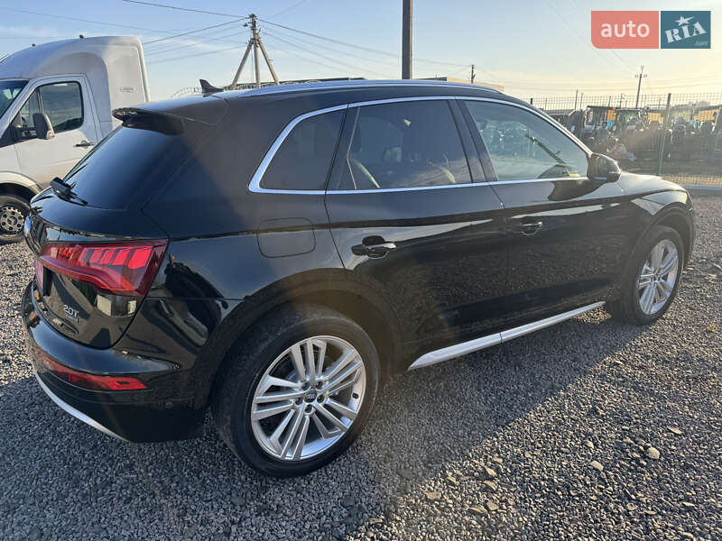 Внедорожник / Кроссовер Audi Q5 2018 в Луцке