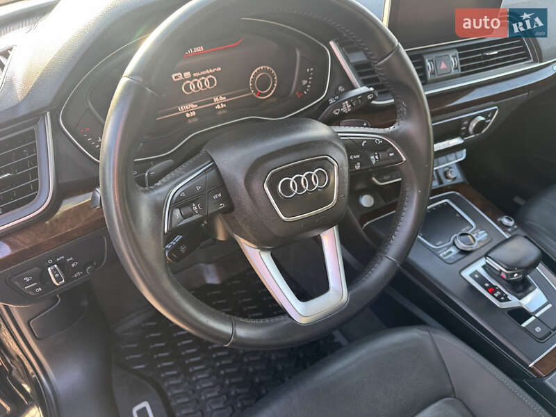 Внедорожник / Кроссовер Audi Q5 2018 в Луцке